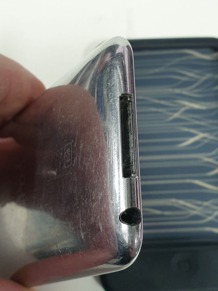 Apple iPod A1288 "8gb"