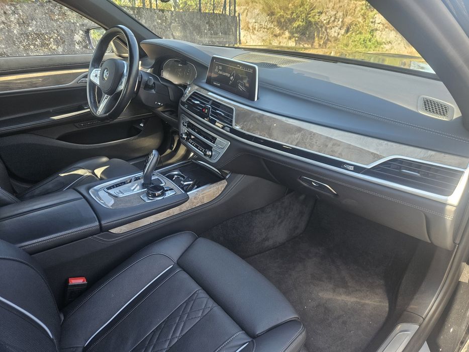 BMW 745e PACK M Full Extras