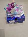Ténis Skechers menina