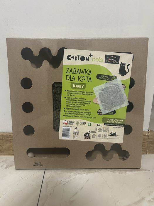 Drapak dla kota zabawka z kocimiętką tektura