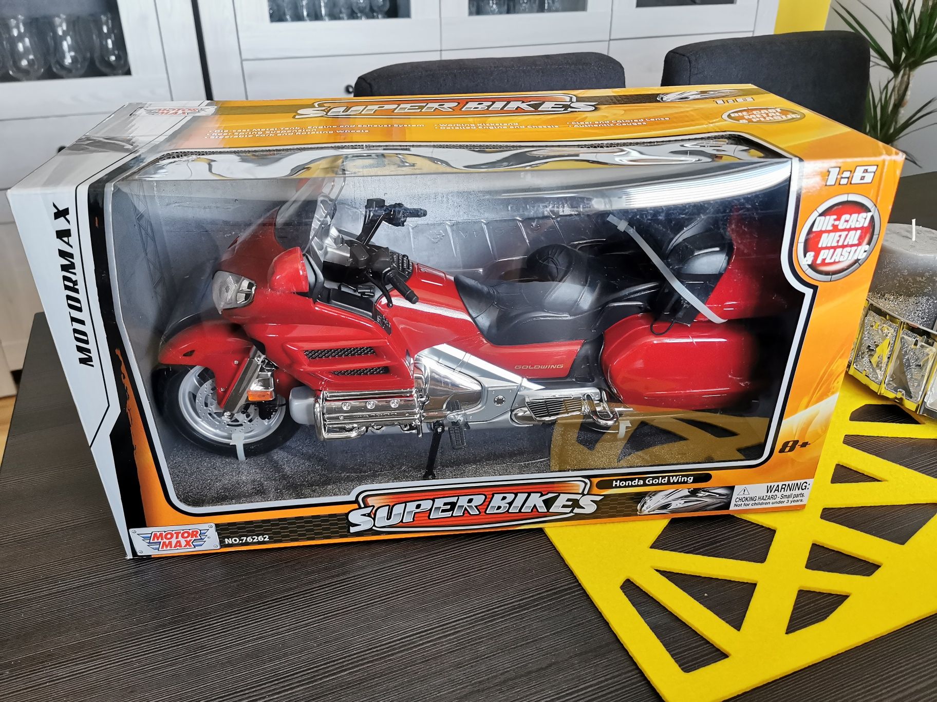 Honda goldwing GL1800 1:6 MOTORMAX