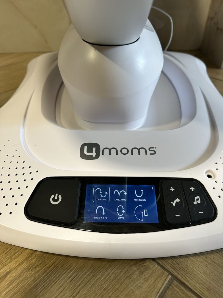 Заколисуючий центр mamaRoo 4moms 1037