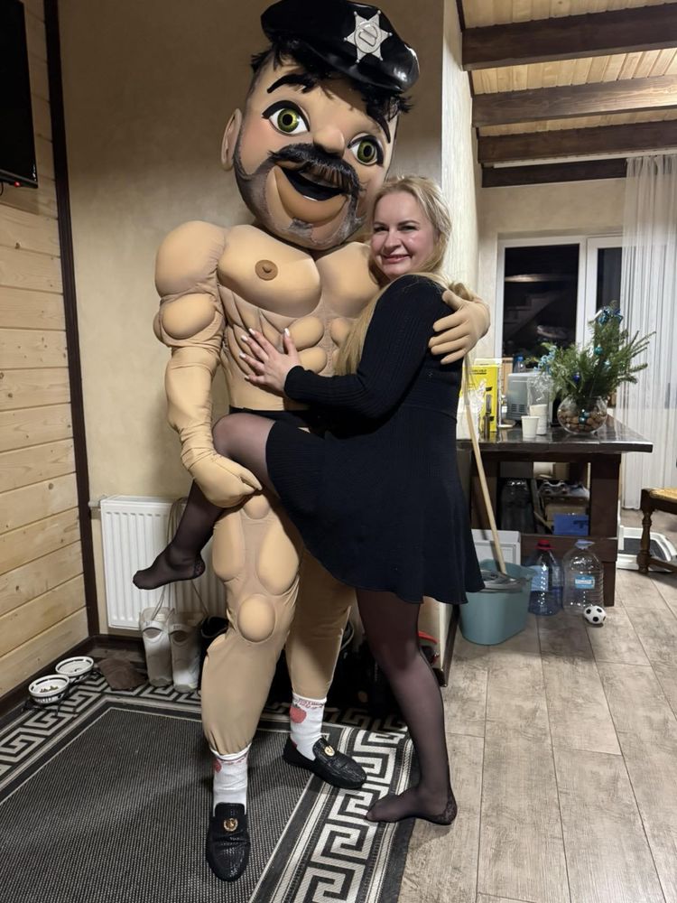 Стриптизер 18+. Аніматор. Чоловічий стриптиз Буковель