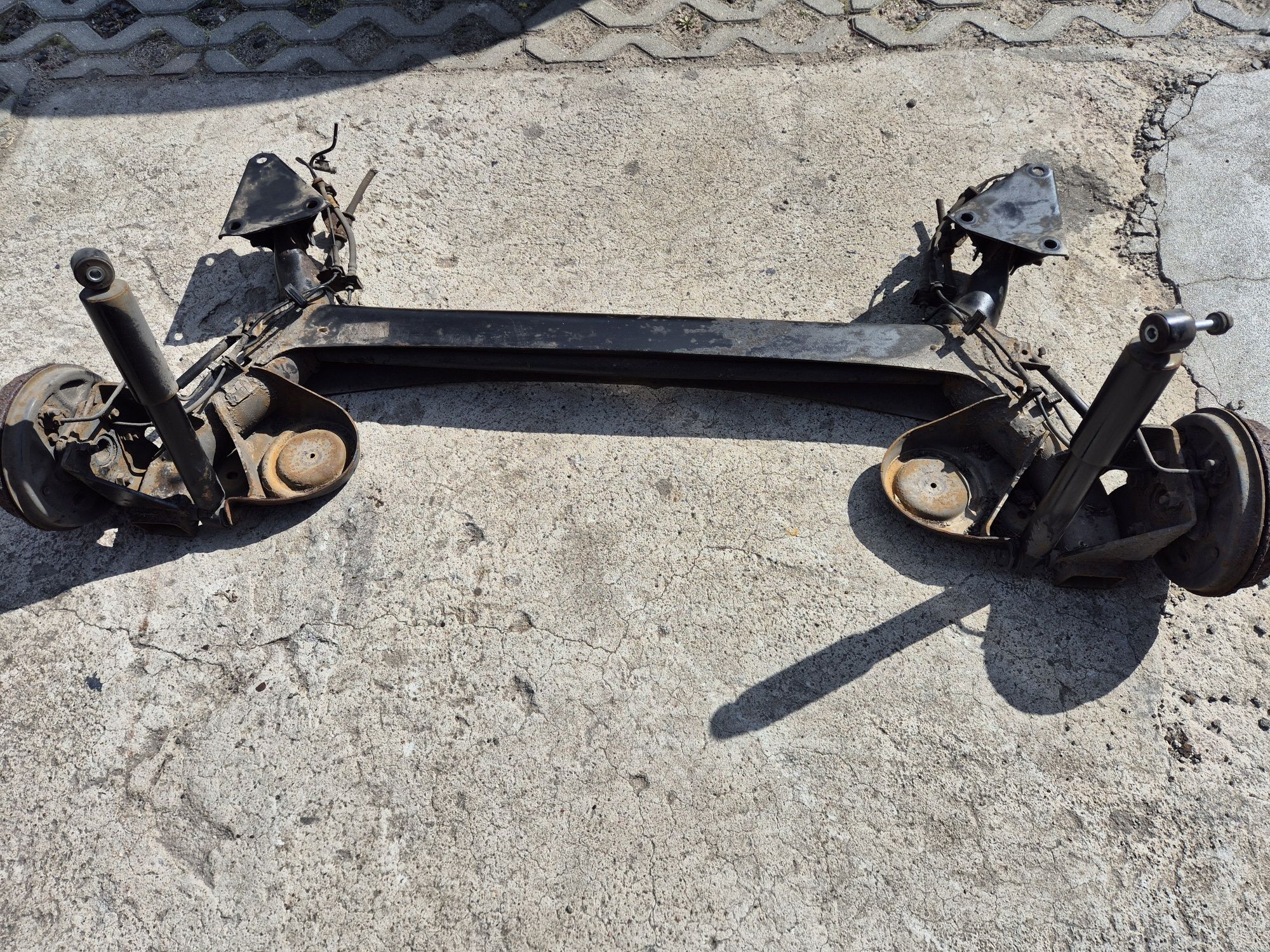 Belka zawieszenie tylne ford Ka mk2