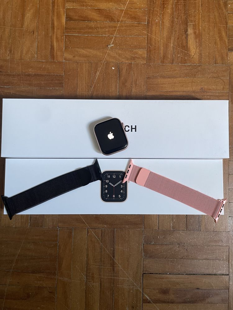 Apple watch se                .