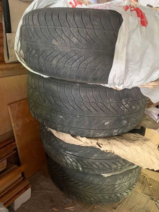 Goodyear UltraGrip Wrangler 255/50/19 комплект 4тыс.грн