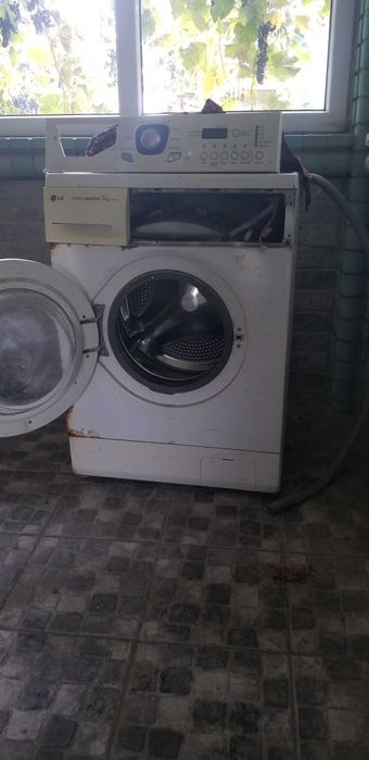 пральна машина б/в LG