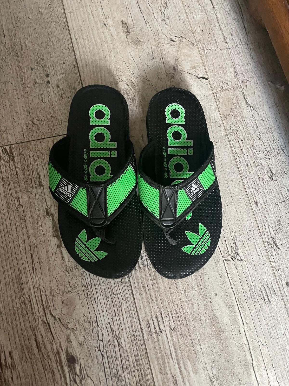 Super klapki adidas roz 41