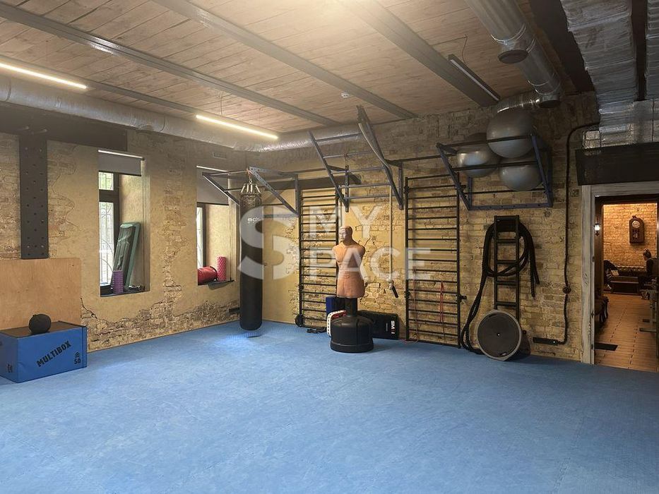 вул. Ярославів Вал, 17Б