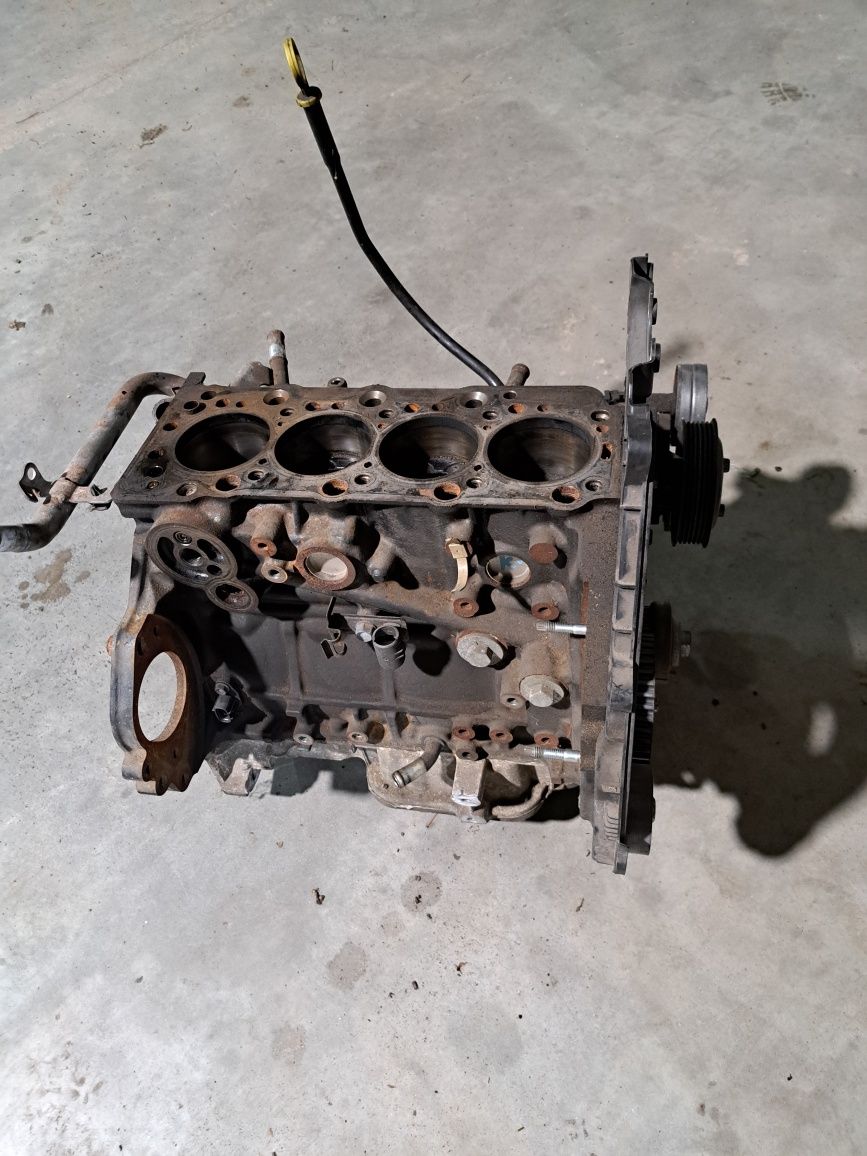 Blok kompletny wał tłoki z17dtr Opel Zafira B Astra H Astra J