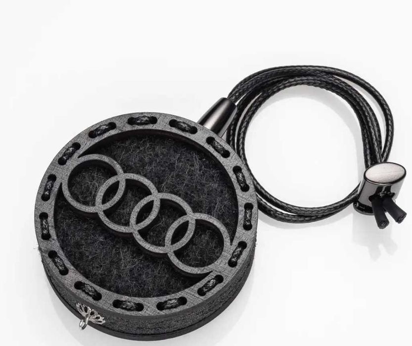 Ароматизатор в авто аромопідвіска пахучка запах подарунок Audi дерево