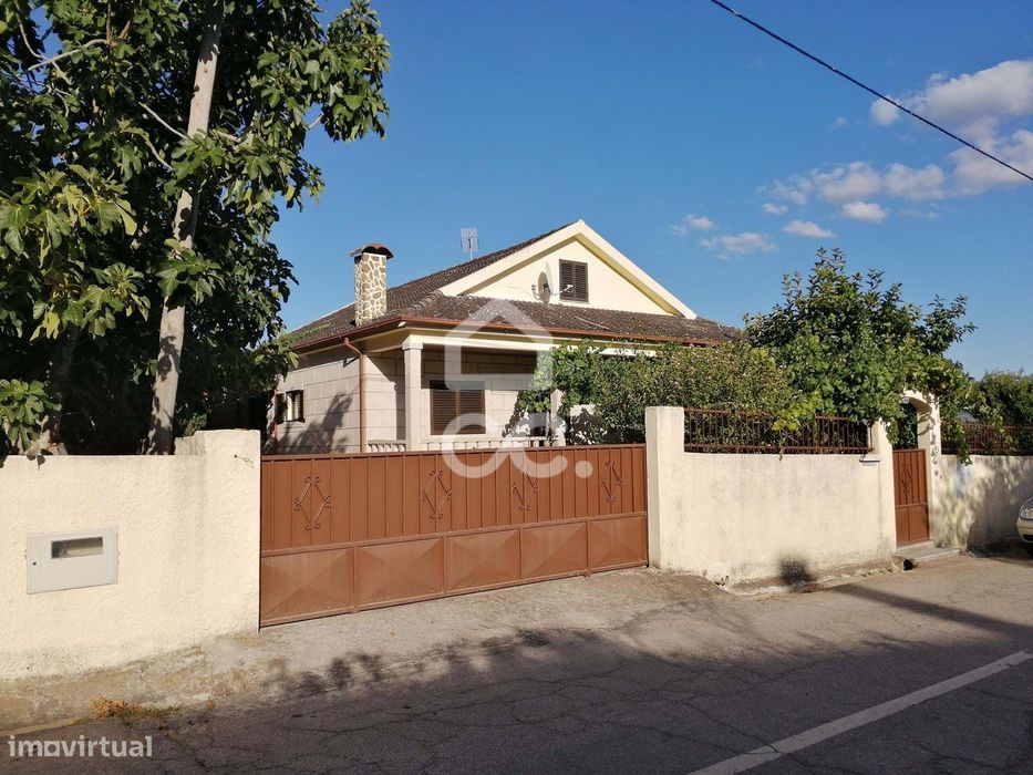 Quinta com moradia V3+1 a 12 km do centro da cidade de Chaves