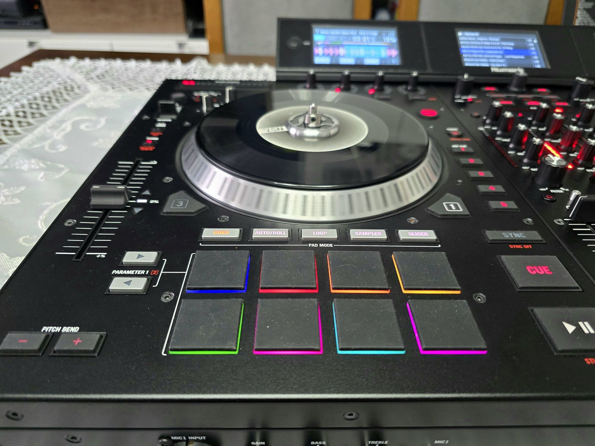 Konsola DJ Kontroler Numark NS7 III + 3 ekrany