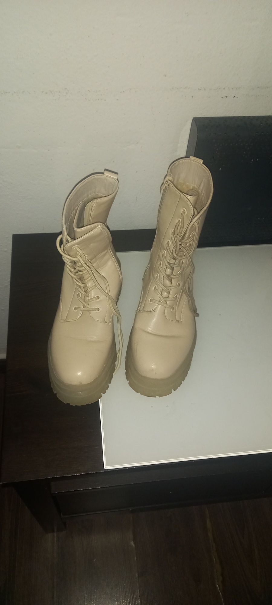 Sapatos em muito bom estado