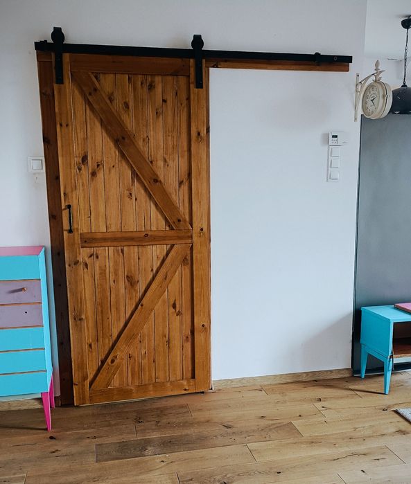 Drzwi LOFT drewniane solidne przesuwne