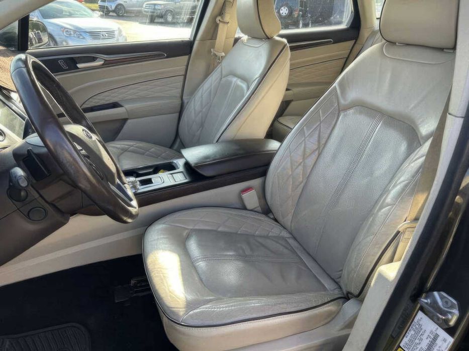 Ford Fusion Titanium      2017