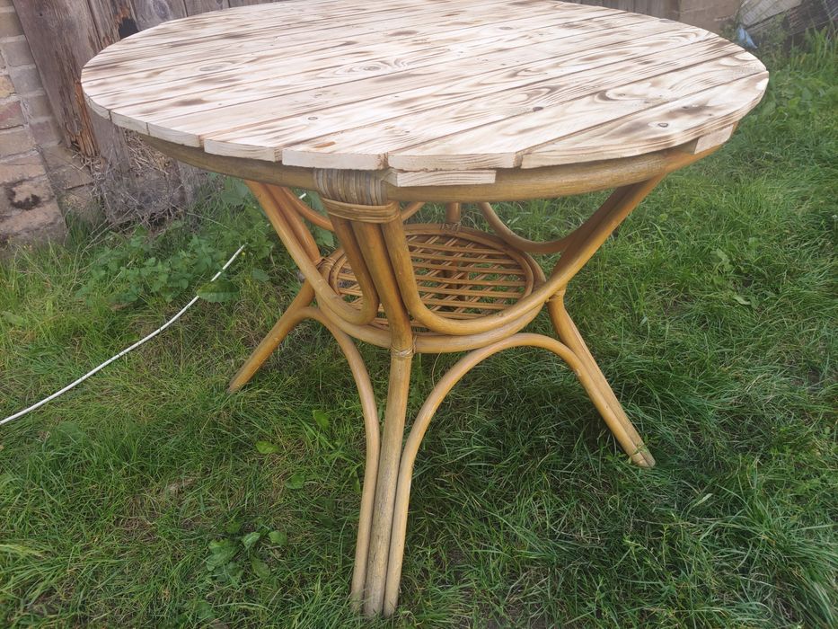 Stolik ratan blat drewniany