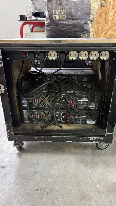 Amplificadores Behringer