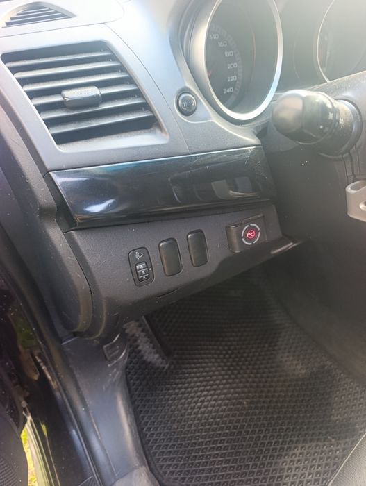 Митсубиси Лансер 10 lancer x 2.0 автомат газ бензин