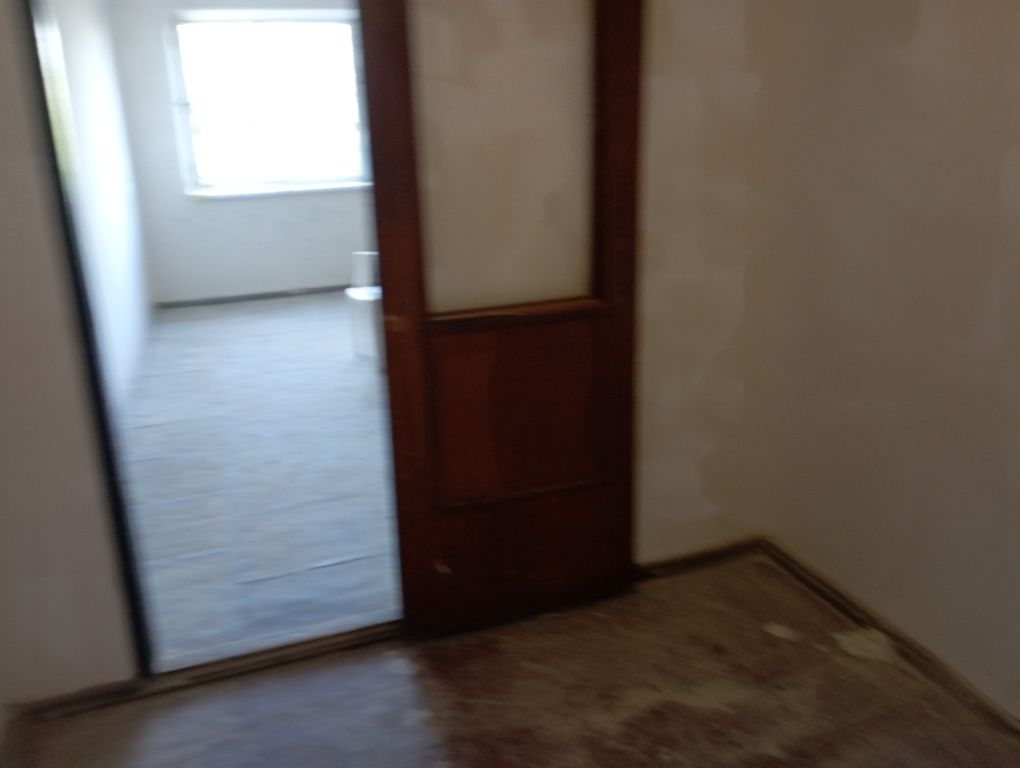 Срочно продам в Одессе  3 кв. Цементный з-д 15.5 т.у.е