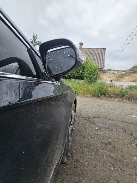 Продам Tyota Avalon ГИБРИД 2016года..