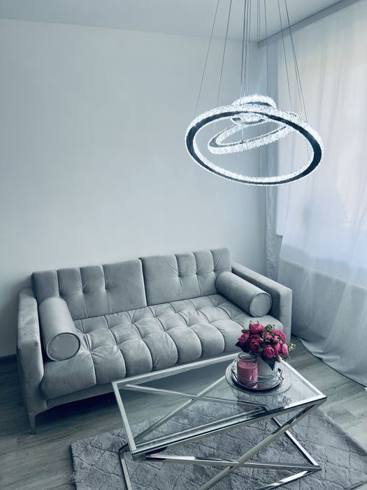 Oddam za darmo sofa i stolik  jak nowa