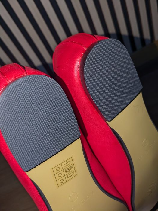 Nowe baletki / balerinki w kolorze czerwonym Duży rozmiar r.45