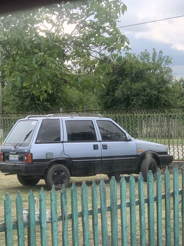 Продам Nissan Prairie 1988  повний привід