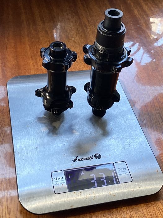 Komplet piast DT Swiss 240 Hollowgram 12x142 straightpull Cannondale