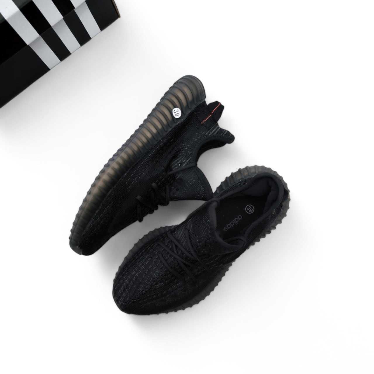 Кросівки Adidas YEEZY BOOST 350 V2 чорні