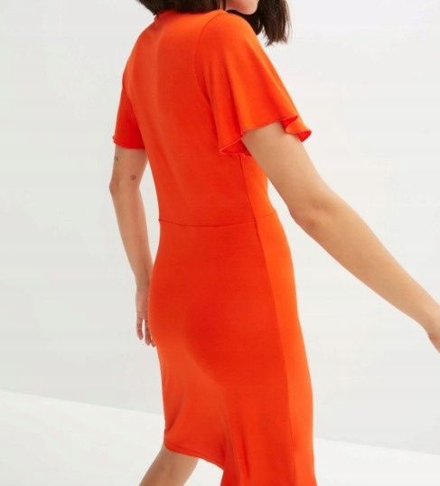 B.P.C czerwona sukienka z marszczeniami 40/42.