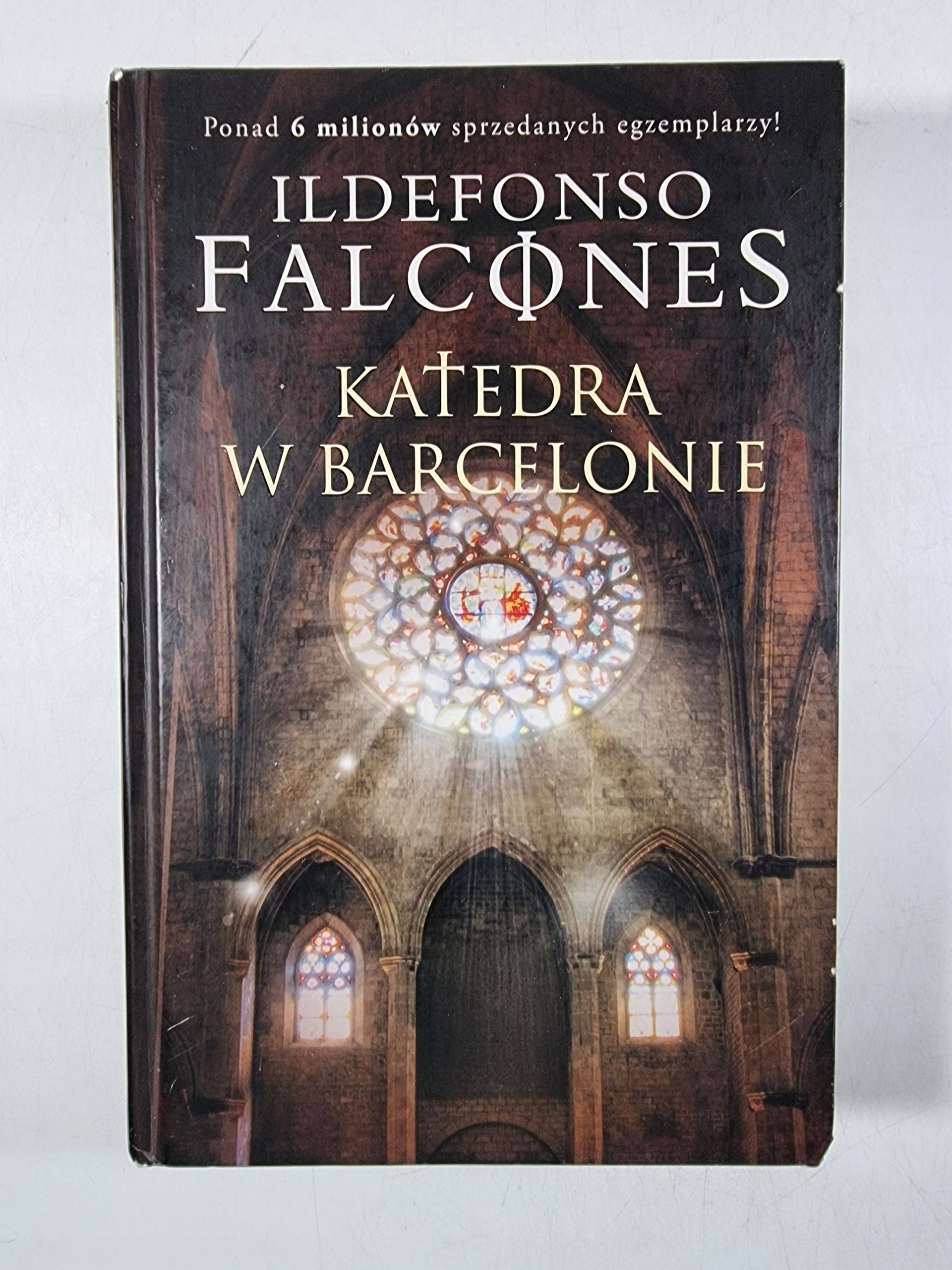 TWARDA / Katedra w Barcelonie / Ildefonso Falcones