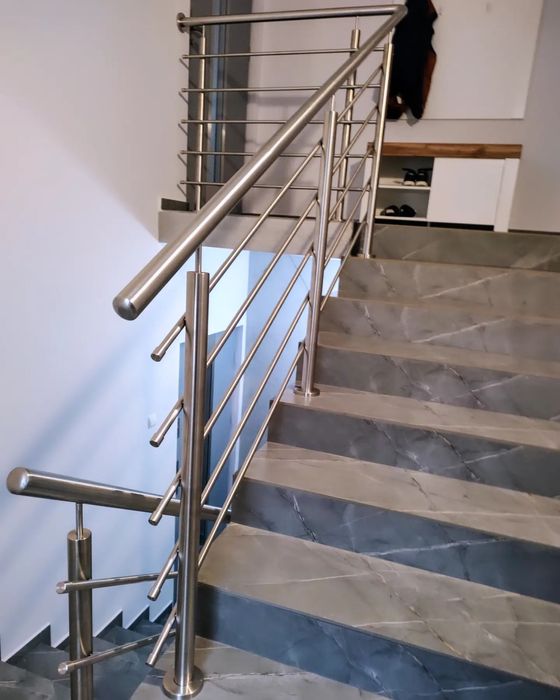 Balustrady nierdzewne/malowane proszkowo
