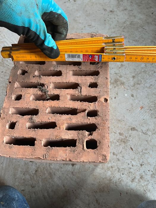 Sprzedam pustaki ceramiczne.