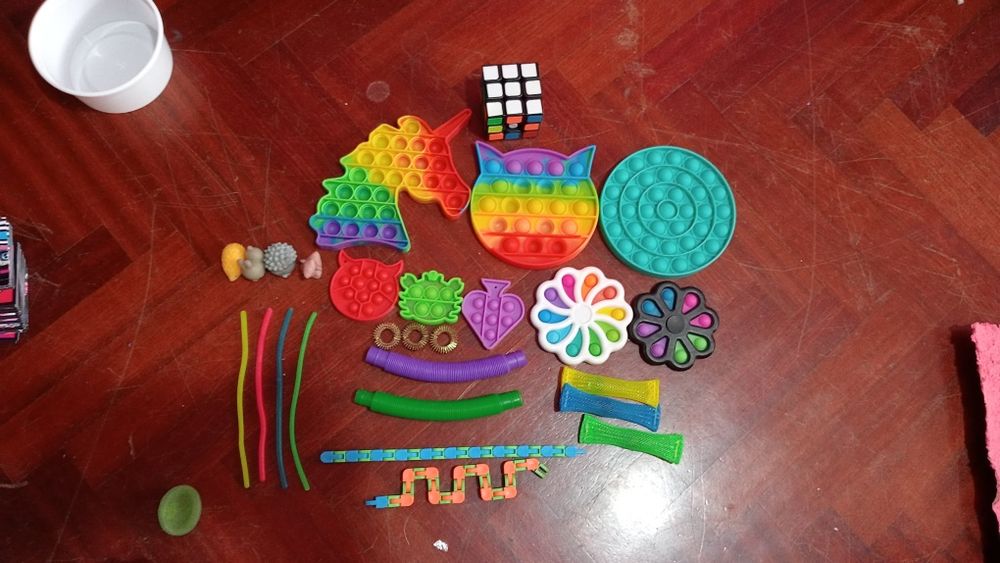 Conjunto de brinquedos sensoriais