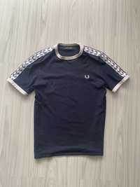 Футболка fred perry с лампасами