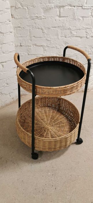 IKEA LUBBAN stolik na kółkach rattan