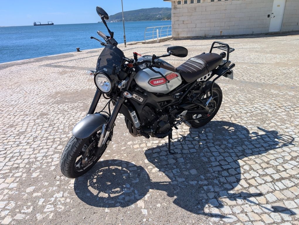 Yamaha XSR 900 como novo