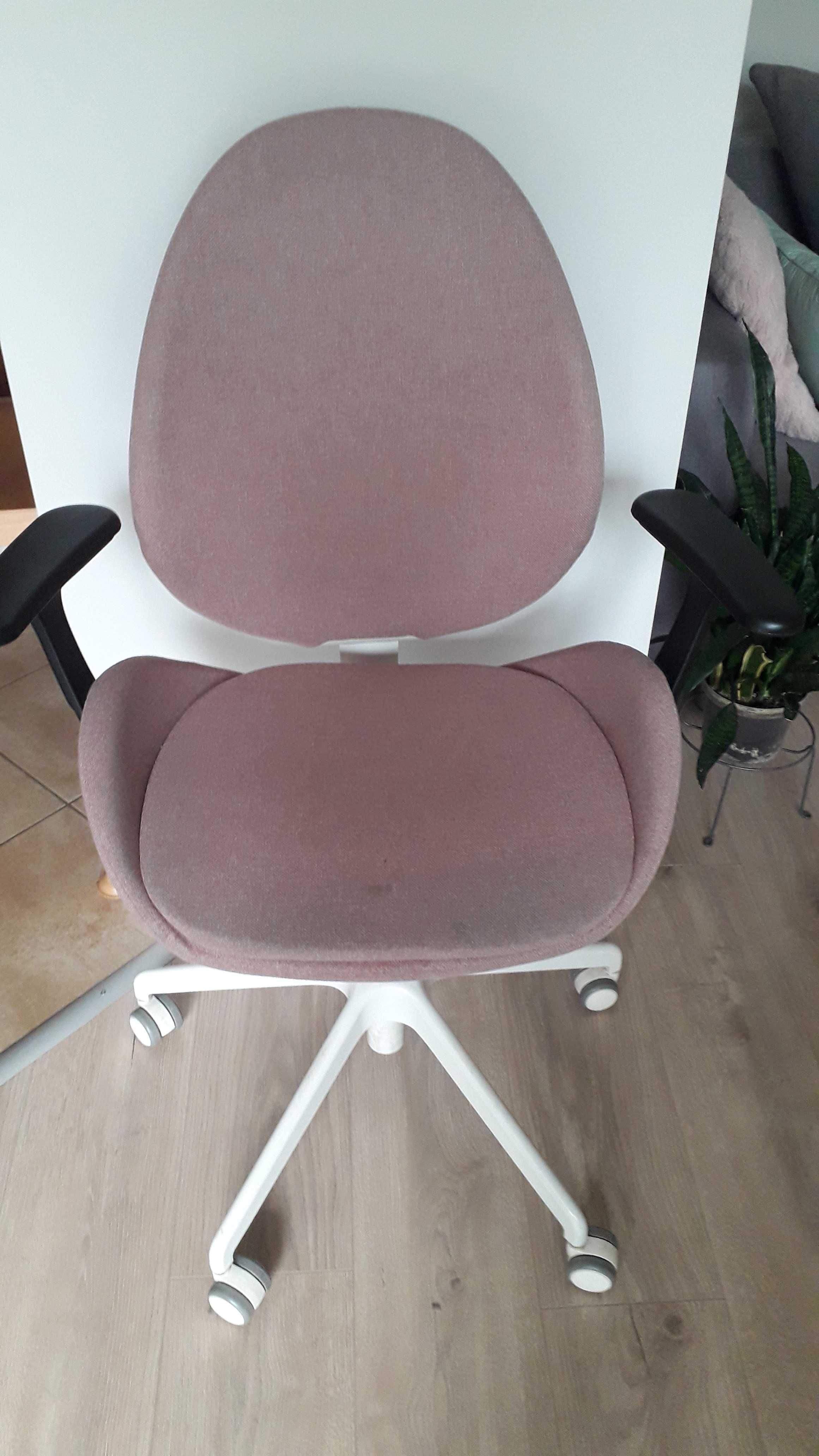 Ergonomiczne krzesło obrotowe z podłokietnikami Ikea HATTEFJALL