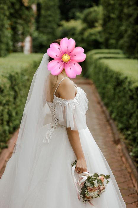 Весільна сукня, білого кольору