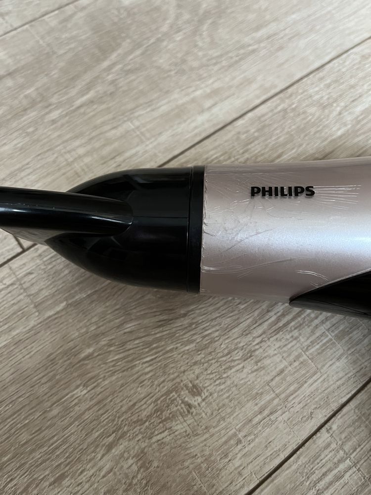 Професійний фен Philips