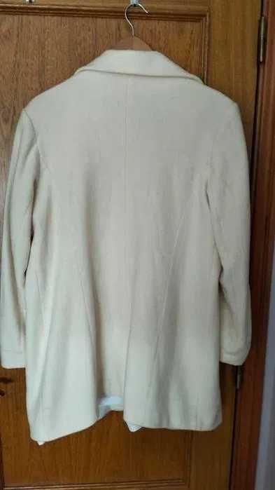 Casaco de senhora, tamanho 42. Bom estado