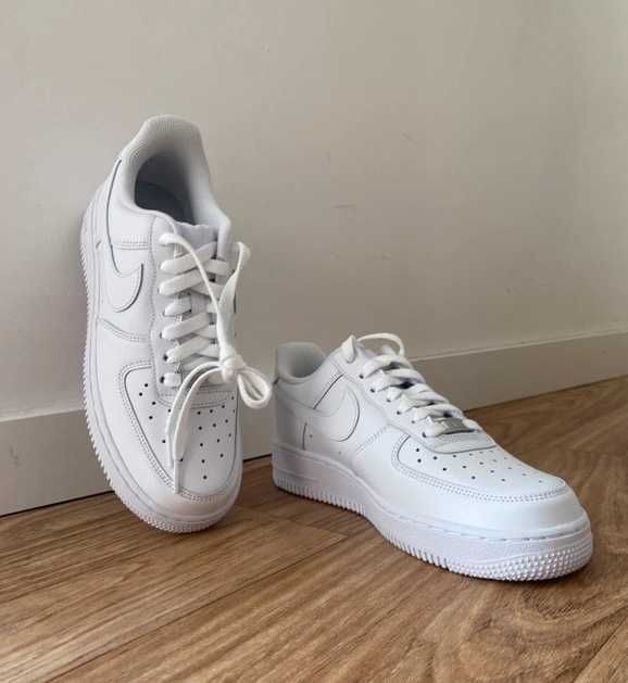 Nike Air Force 1 w kolorze białym