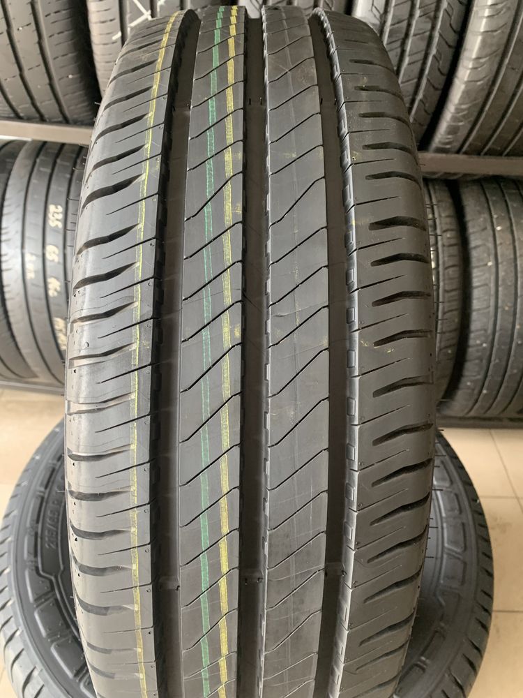 Комплект літніх шин 215/65/16с 106/104Т Michelin AGILIS 3