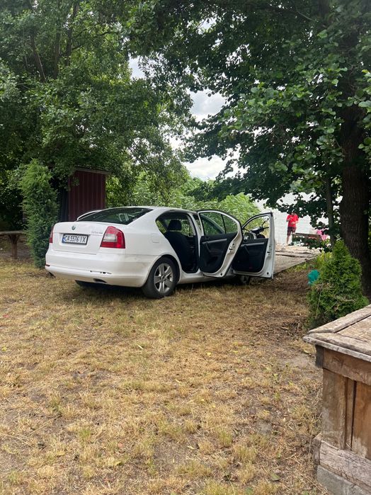 Шкода Octavia  1.6 TDI