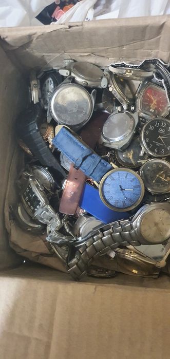 Годинники наручні