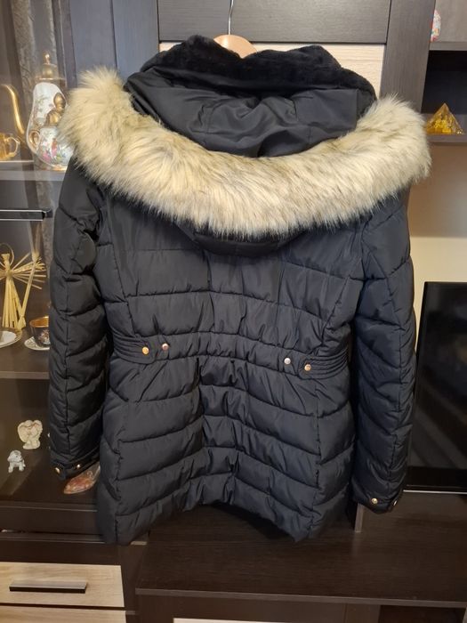 Продам зимову жіночу куртку