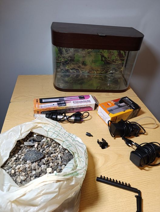 Продаю аквариум ВОЗМОЖЕН ТОРГ 36 литров