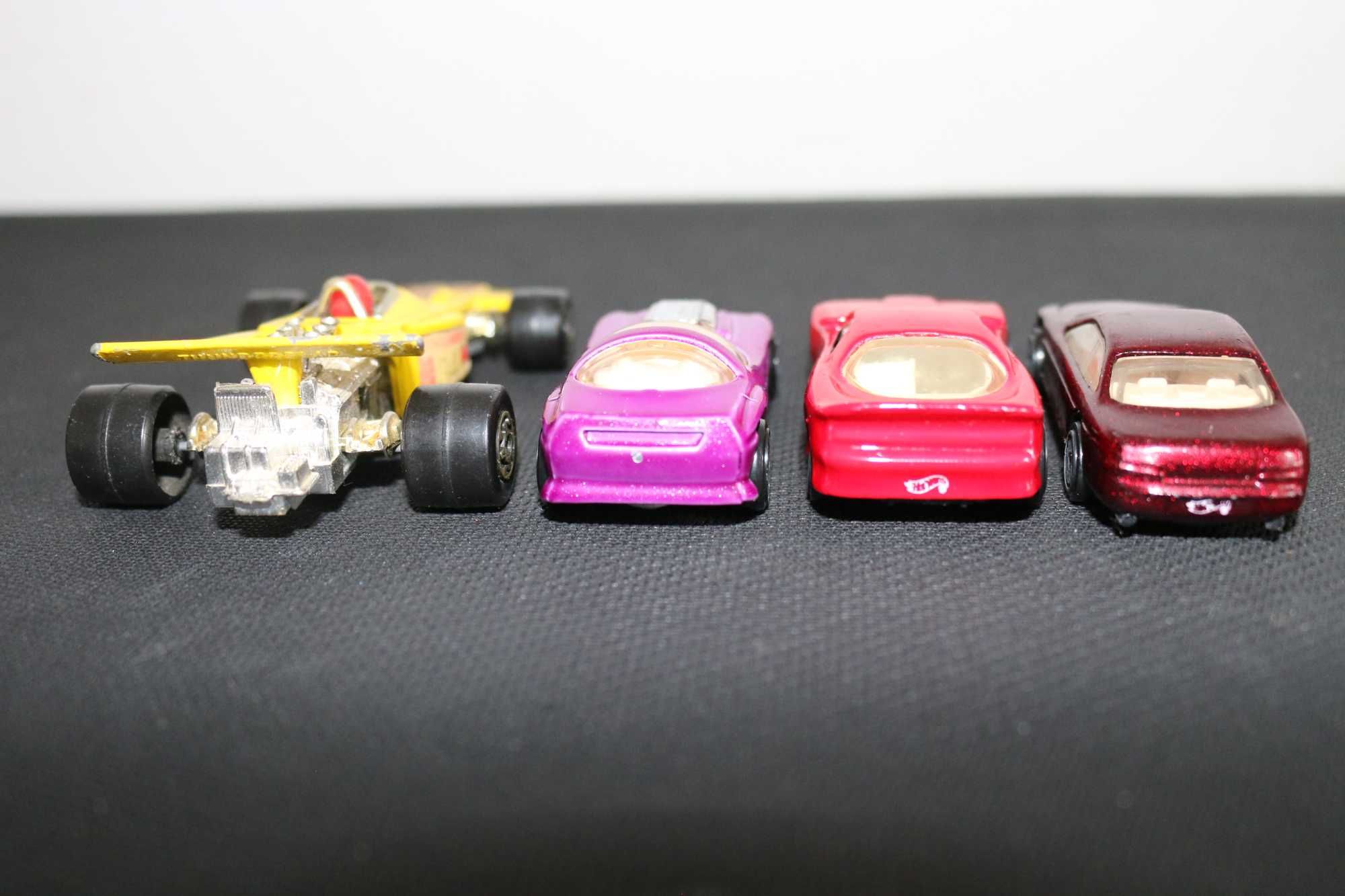 Miniaturas carrinhos hotwheels / matchbox anos 70-90