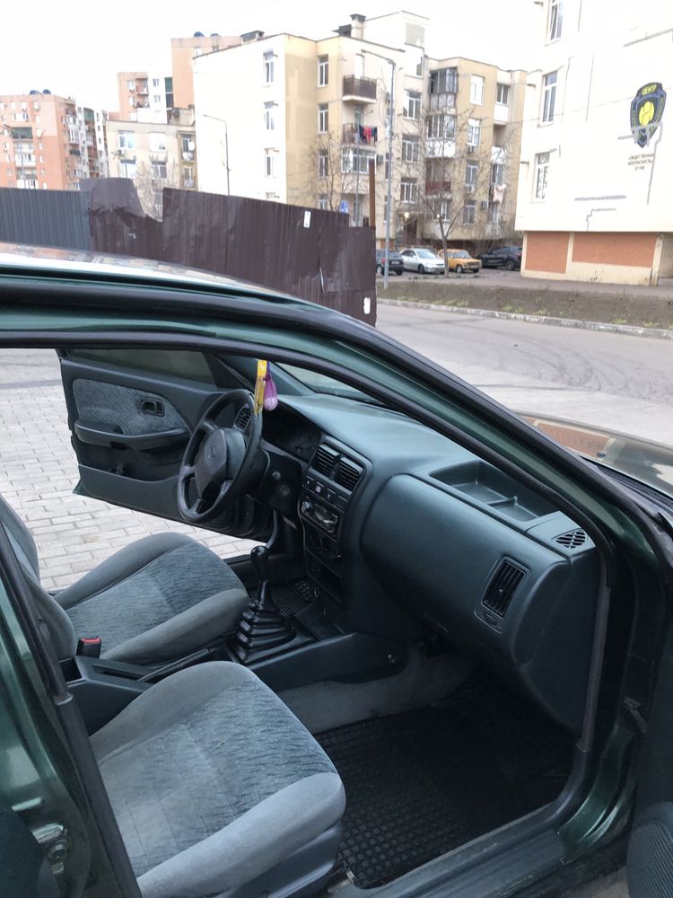 Продам Нисан Алмера
